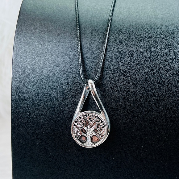 Silvertone Ginger Snap button pendant + Free 16” cord necklace - Picture 5 of 9